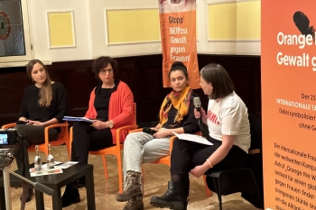 Podiumsdiskussion im Foyer des Stadttheaters Gießen: Kein Platz für Gewalt gegen Frauen